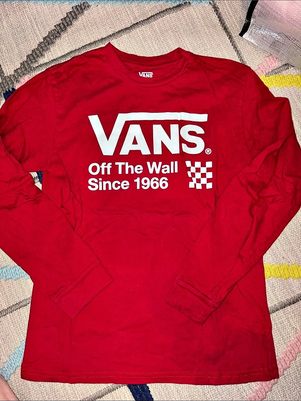 Vans Classic Since 1966 Long Sleeve T-Shirt Long Sleeve Graphic Tee in Red Size